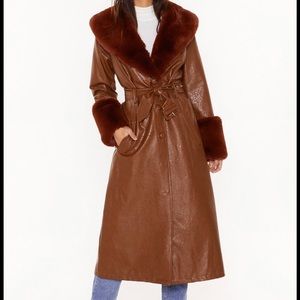 Faux Fur Collar Trench Coat in Chocolate Brown